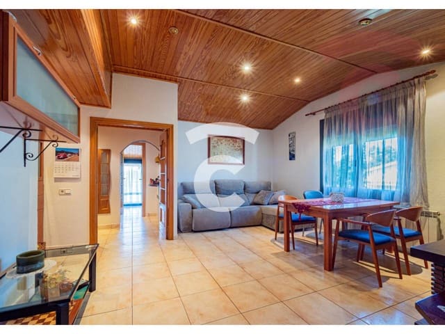 Piso de 3 habitaciones en Gurb en venta con garaje - 280.000 € (Ref: 9331134)