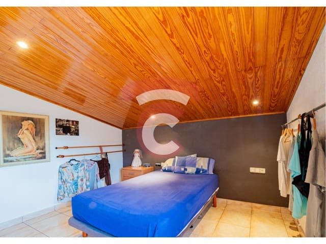 Piso de 3 habitaciones en Gurb en venta con garaje - 280.000 € (Ref: 9331134)