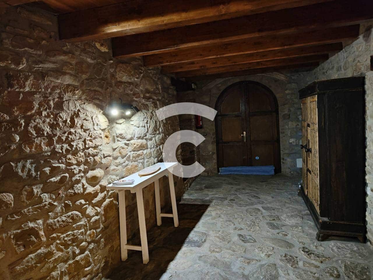 7 sovrum Finca/Hus på landet till salu i Mieres med pool garage - 995 000 € (Ref: 9331136)