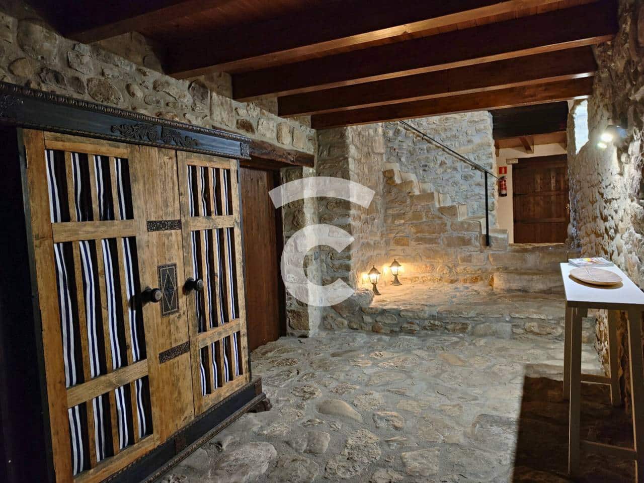7 sovrum Finca/Hus på landet till salu i Mieres med pool garage - 995 000 € (Ref: 9331136)
