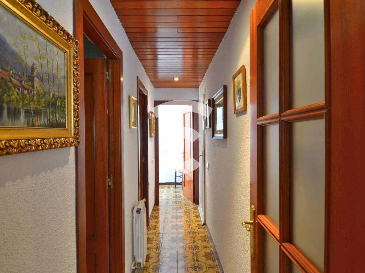 4 bedroom Villa for sale in Sant Feliu de Guixols with pool - € 350,000 (Ref: 9331144)