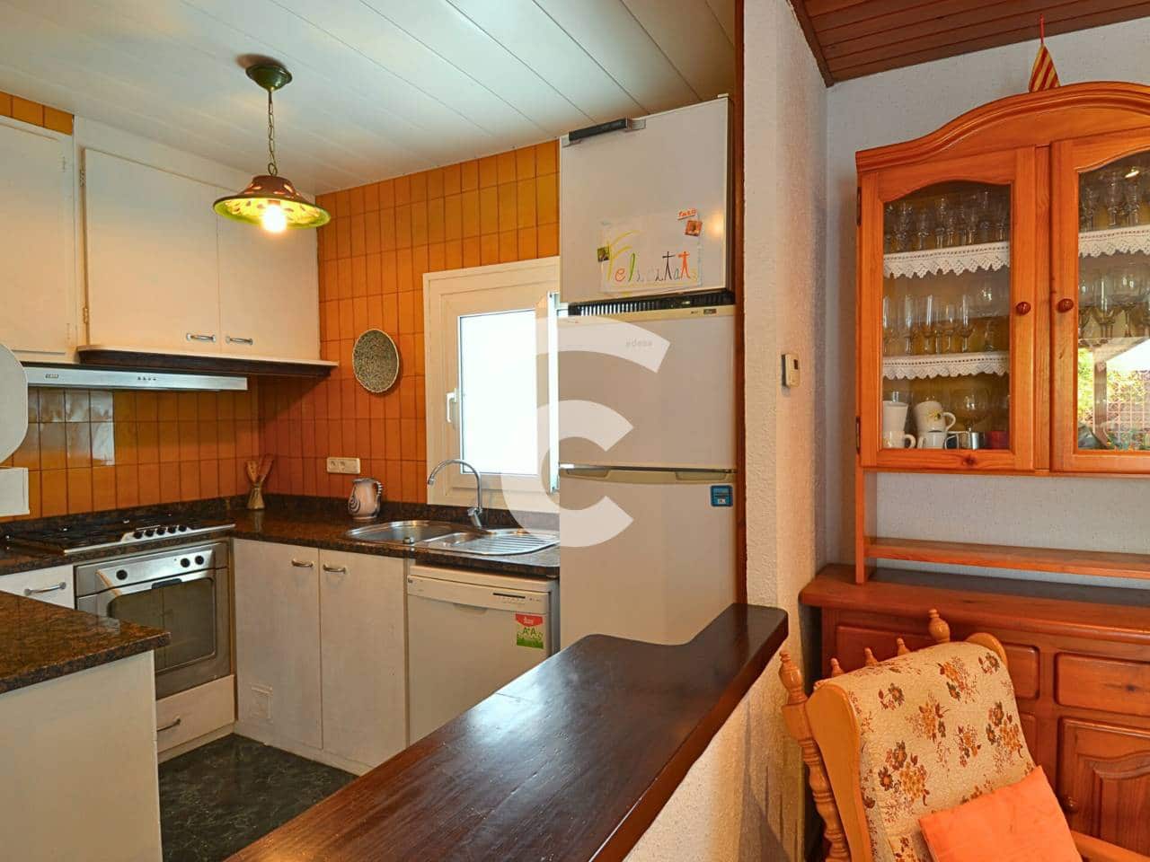 4 bedroom Villa for sale in Sant Feliu de Guixols with pool - € 350,000 (Ref: 9331144)