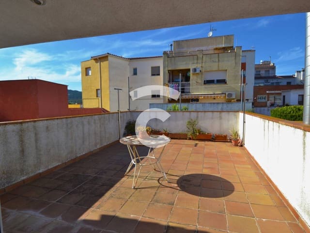4 bedroom Villa for sale in Sant Feliu de Guíxols with pool - € 350,000 (Ref: 9331144)