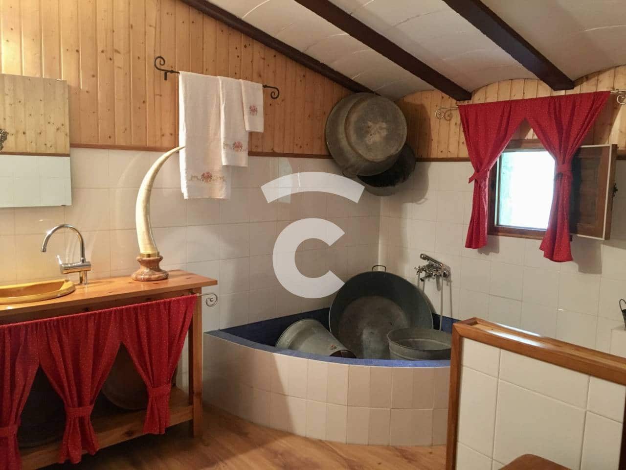 4 sovrum Finca/Hus på landet till salu i Arbucies - 395 000 € (Ref: 9331145)