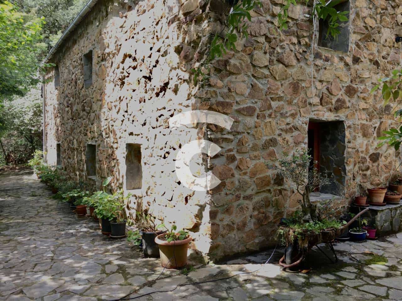 4 sovrum Finca/Hus på landet till salu i Arbucies - 395 000 € (Ref: 9331145)