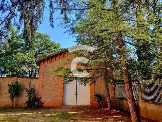 12 slaapkamer Finca/Landhuis te koop in Sant Fruitós de Bages met zwembad garage - € 1.600.000 (Ref: 9331147)