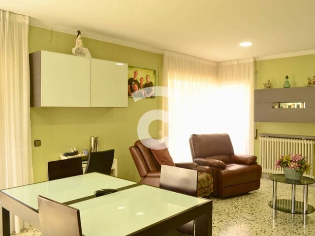 3 soveværelse Villa til salg i Ripoll med garage - € 410.000 (Ref: 9331148)