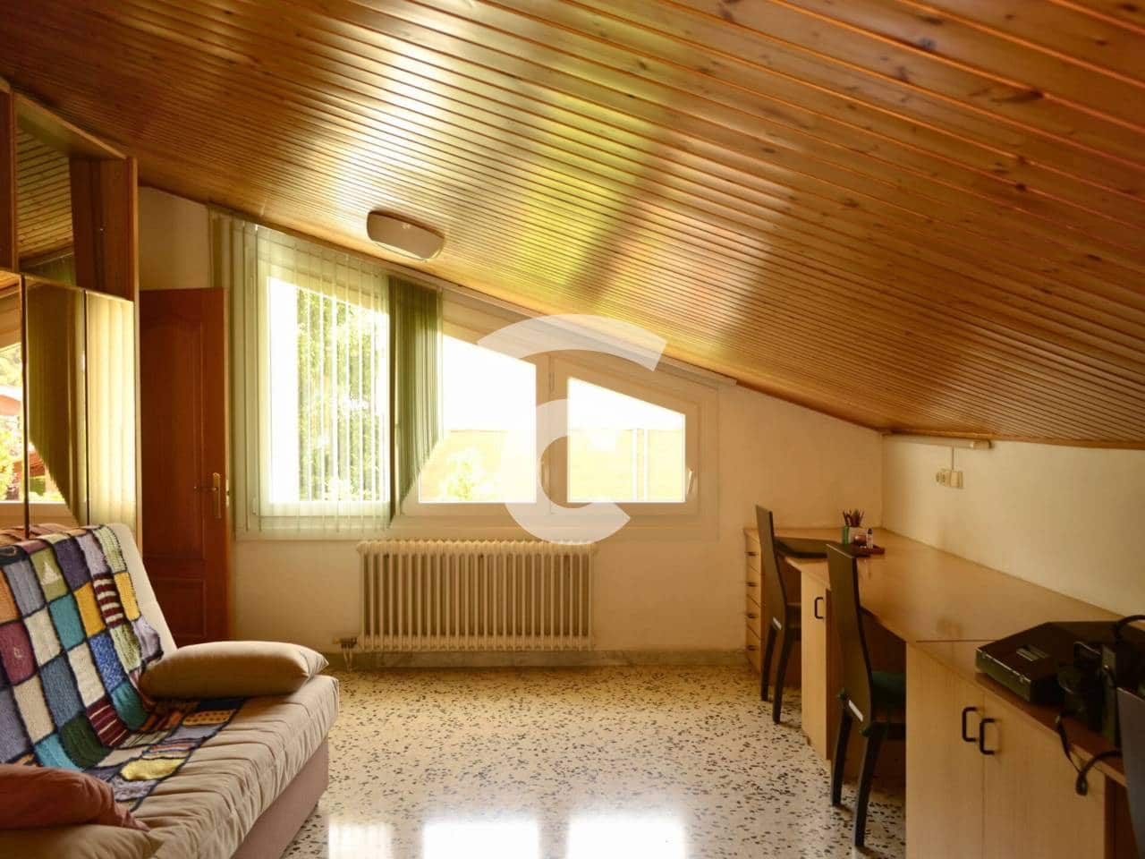 3 soveværelse Villa til salg i Ripoll med garage - € 410.000 (Ref: 9331148)