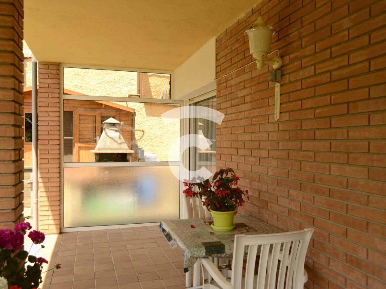 3 soveværelse Villa til salg i Ripoll med garage - € 410.000 (Ref: 9331148)