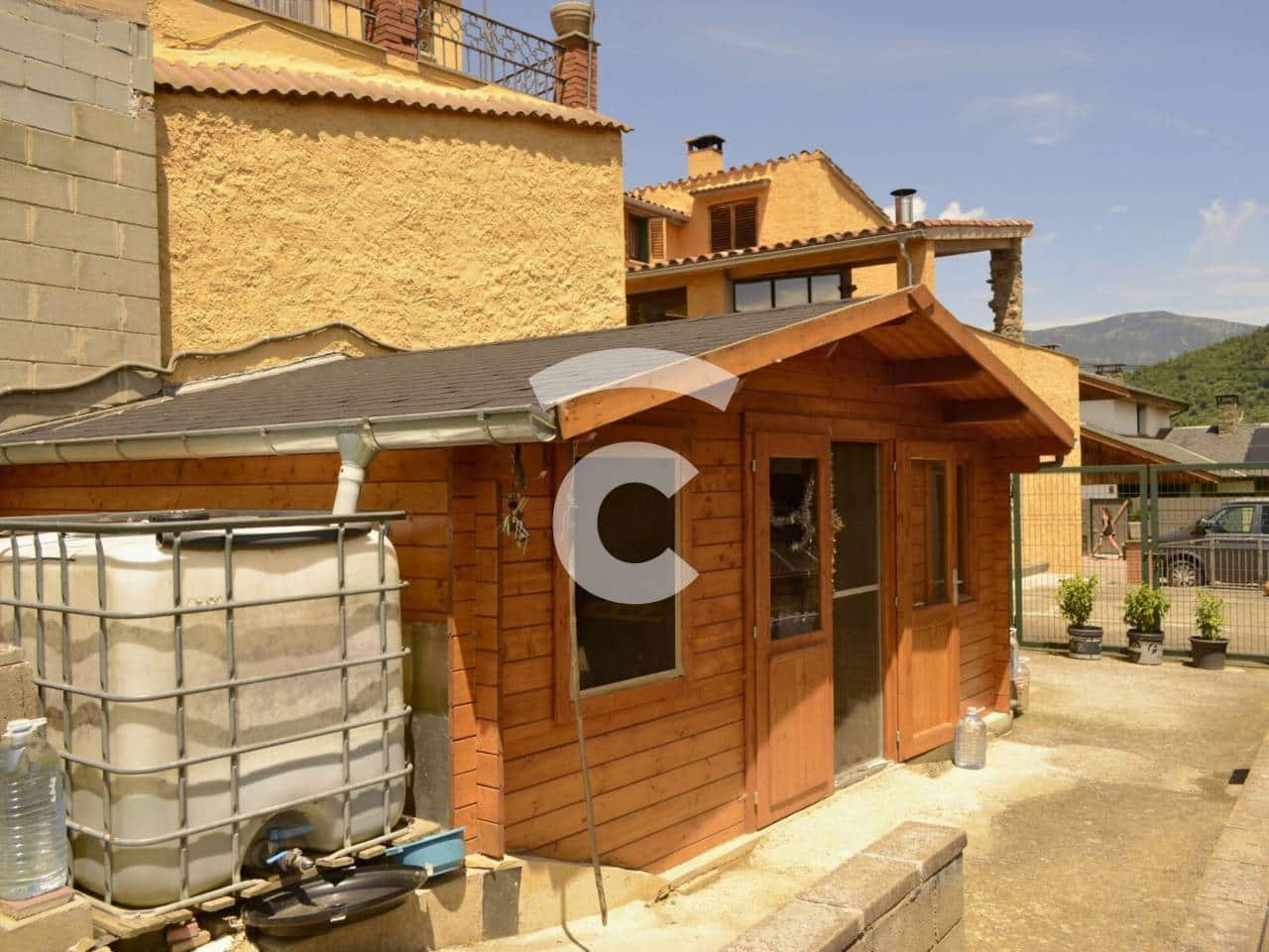 3 soveværelse Villa til salg i Ripoll med garage - € 410.000 (Ref: 9331148)