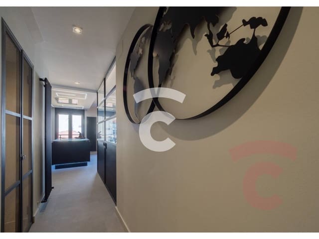 Apartamento de 3 habitaciones en Vic en venta con garaje - 297.000 € (Ref: 9355334)