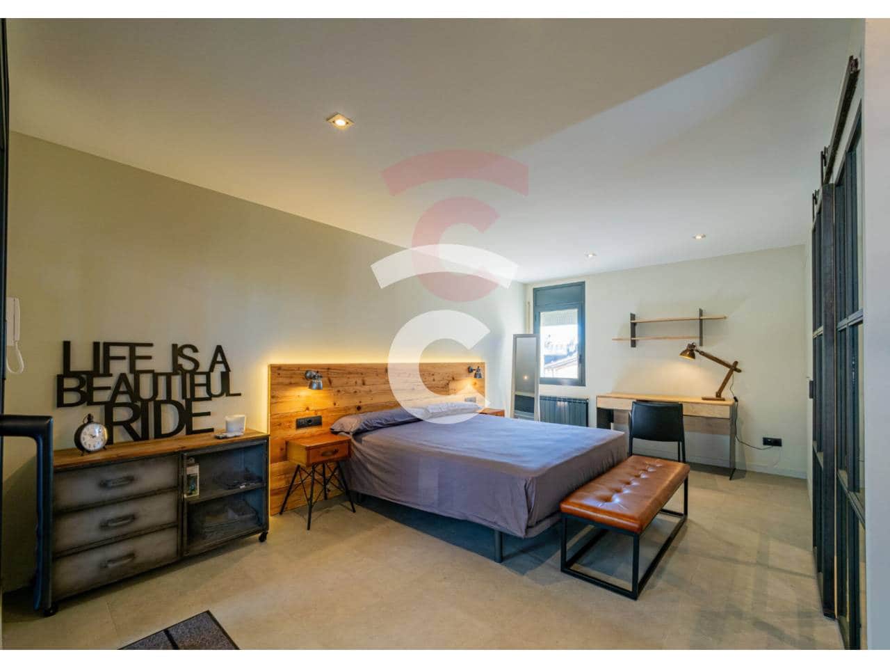 3 soverom Leilighet til salgs i Vic med garasje - € 297 000 (Ref: 9355334)