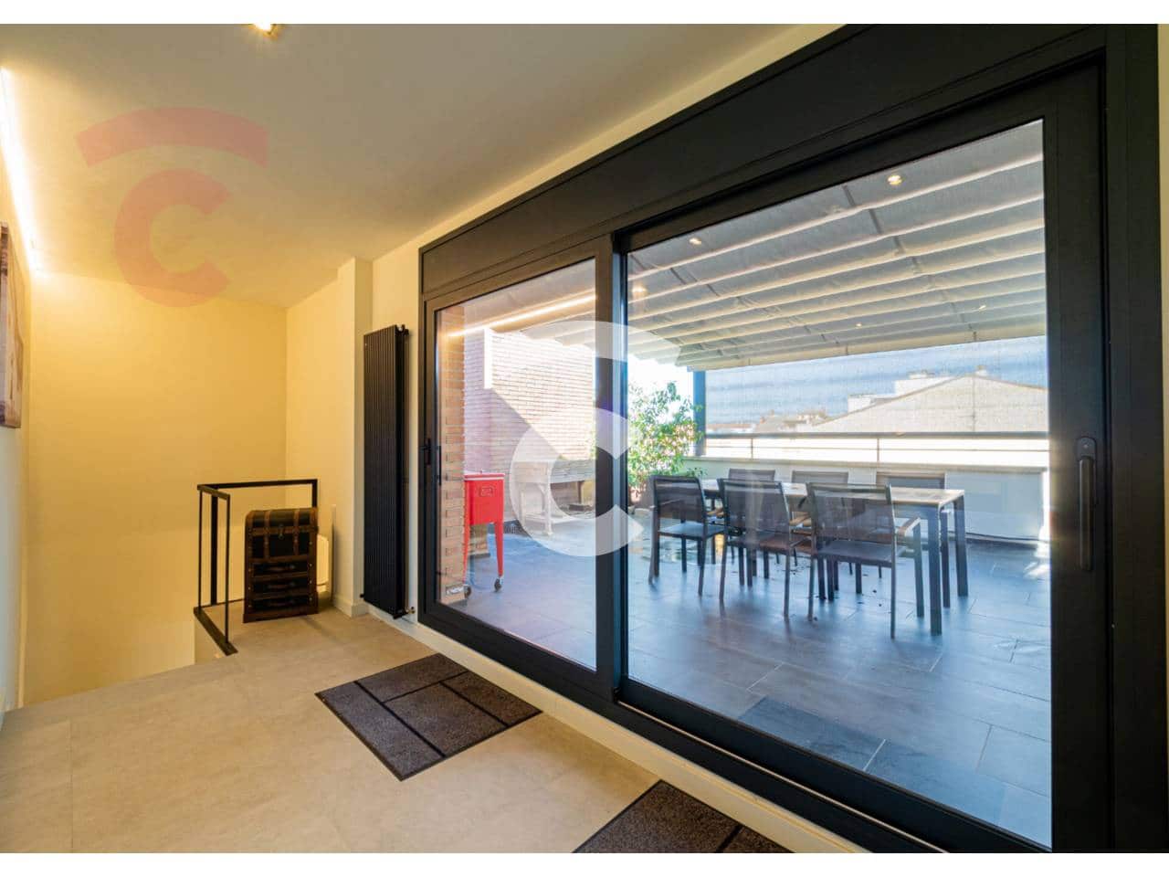 3 soverom Leilighet til salgs i Vic med garasje - € 297 000 (Ref: 9355334)