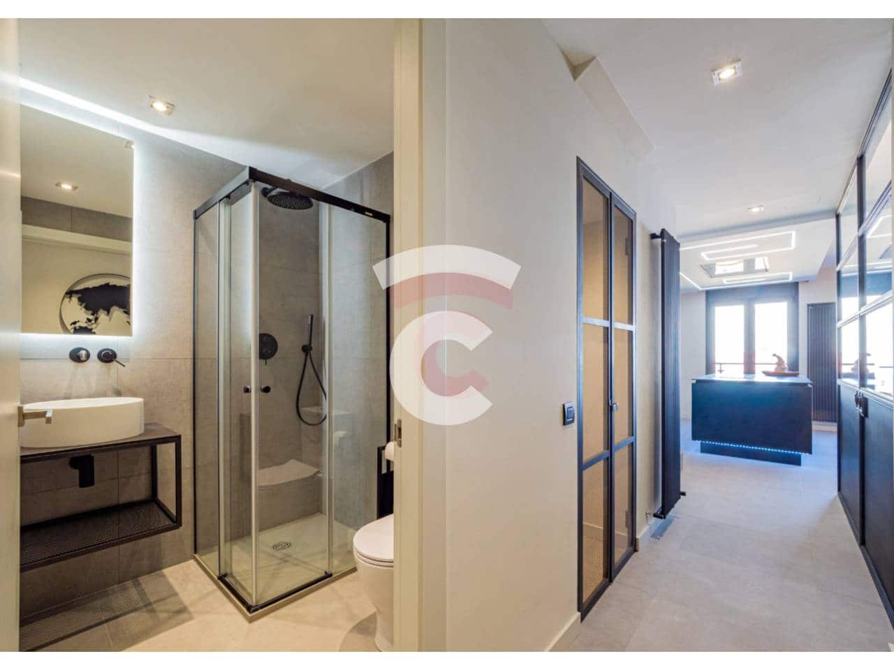 3 soverom Leilighet til salgs i Vic med garasje - € 297 000 (Ref: 9355334)