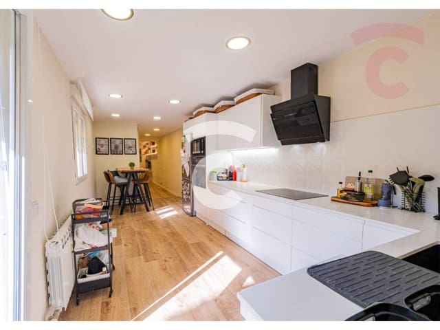 Piso de 3 habitaciones en Tona en venta - 250.000 € (Ref: 9361967)