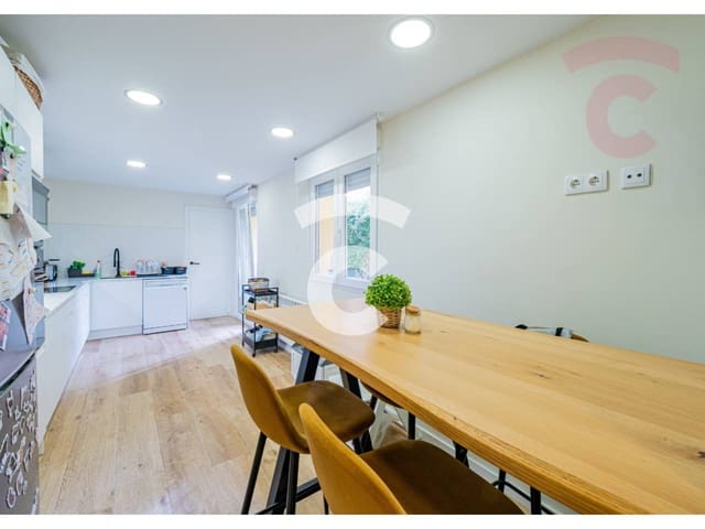 Piso de 3 habitaciones en Tona en venta - 250.000 € (Ref: 9361967)