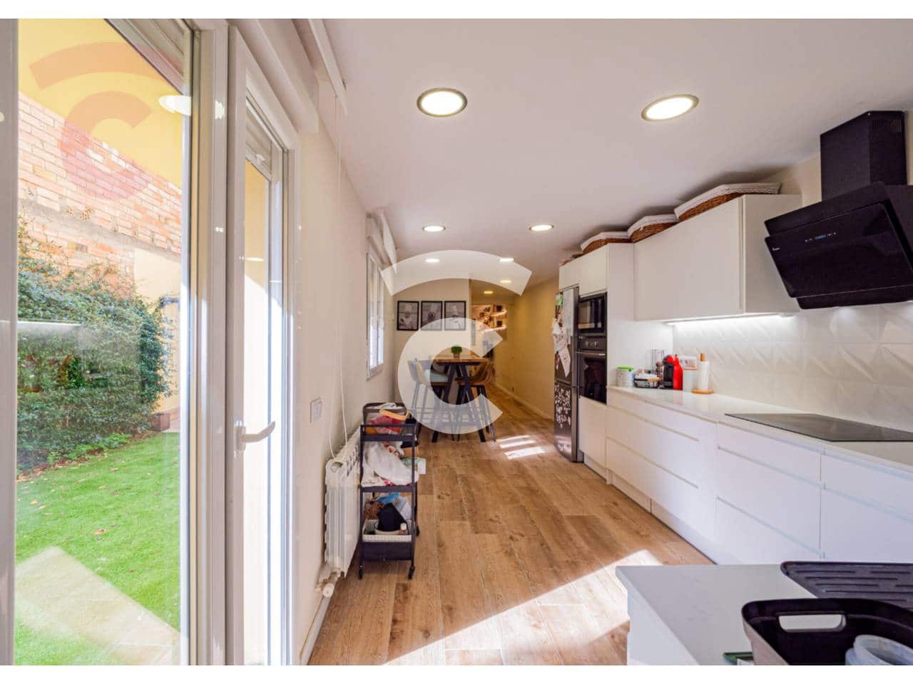 3 sypialnia Mieszkanie na sprzedaż w Tona - 250 000 € (Ref: 9361967)