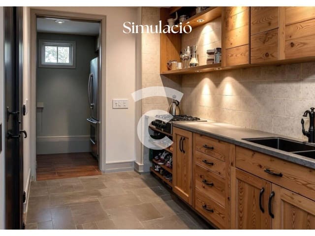 Erhverv til salg i Manlleu - € 260.000 (Ref: 9432765)