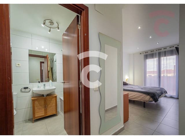 3 sovrum Lägenhet till salu i Roda de Ter med garage - 185 000 € (Ref: 9436739)