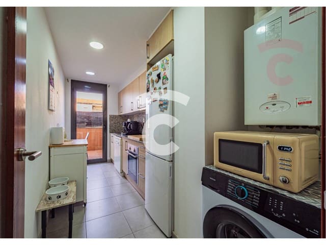 3 sovrum Lägenhet till salu i Roda de Ter med garage - 185 000 € (Ref: 9436739)