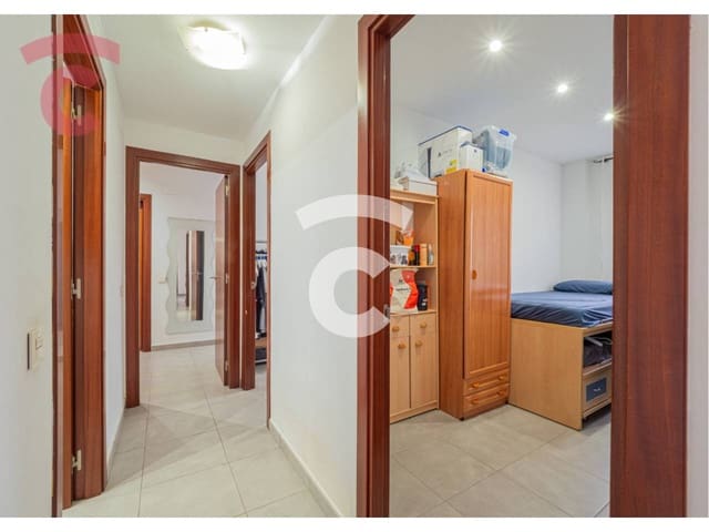 3 sovrum Lägenhet till salu i Roda de Ter med garage - 185 000 € (Ref: 9436739)