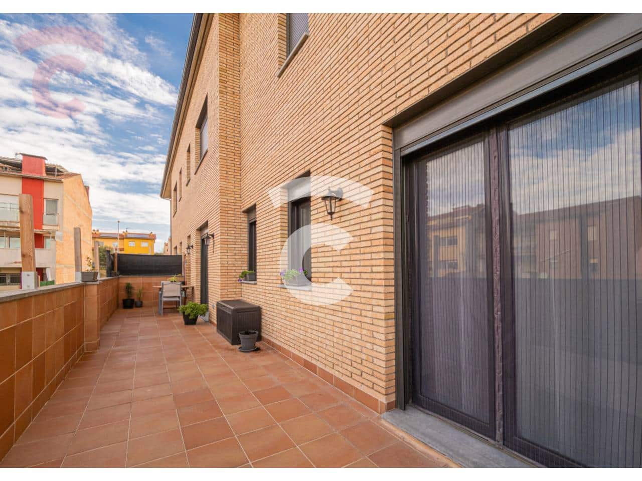 3 Zimmer Wohnung zu verkaufen in Roda de Ter mit Garage - 185.000 € (Ref: 9436739)