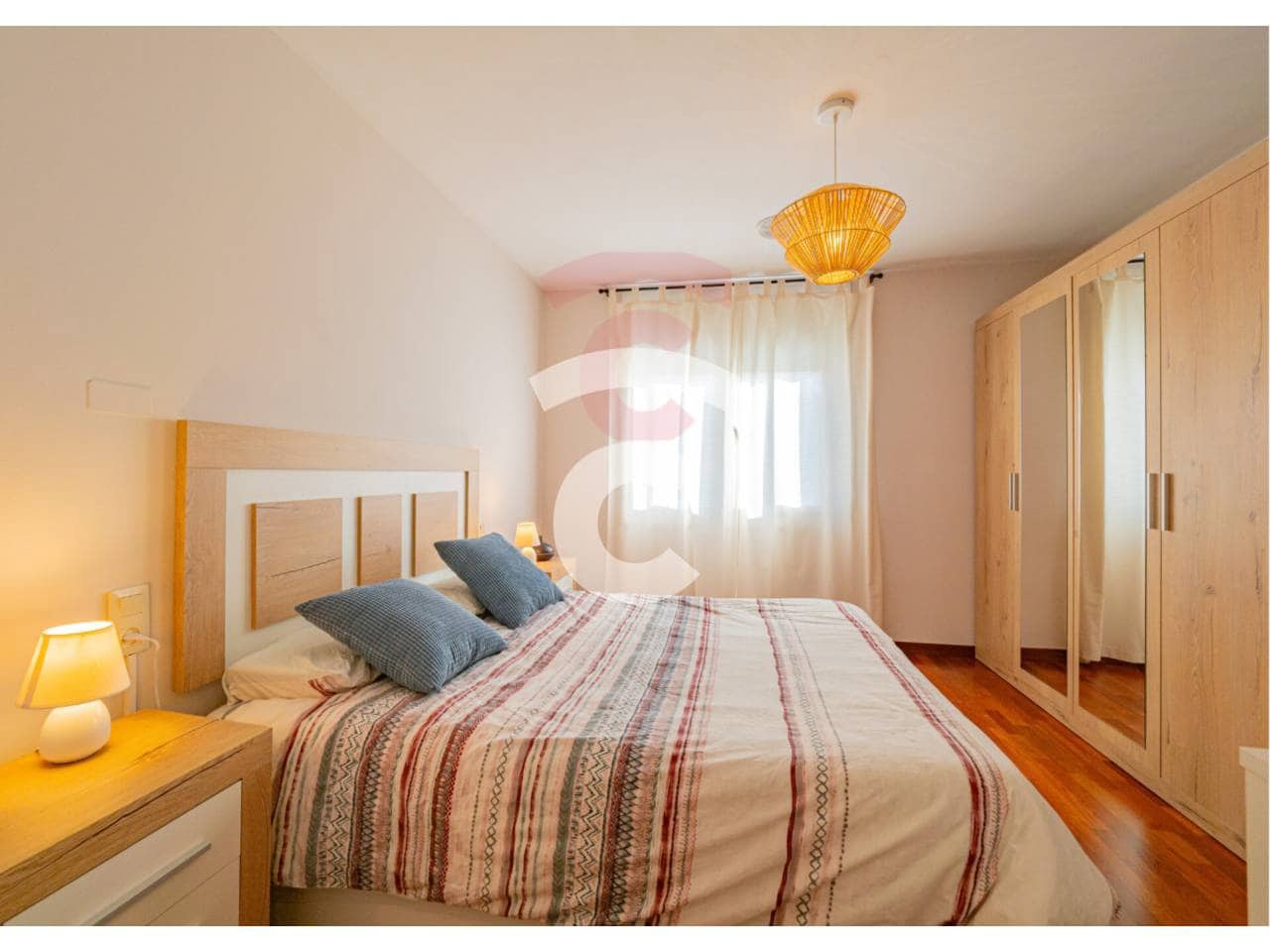 3 bedroom Flat for sale in Manlleu with garage - € 170,000 (Ref: 9448735)