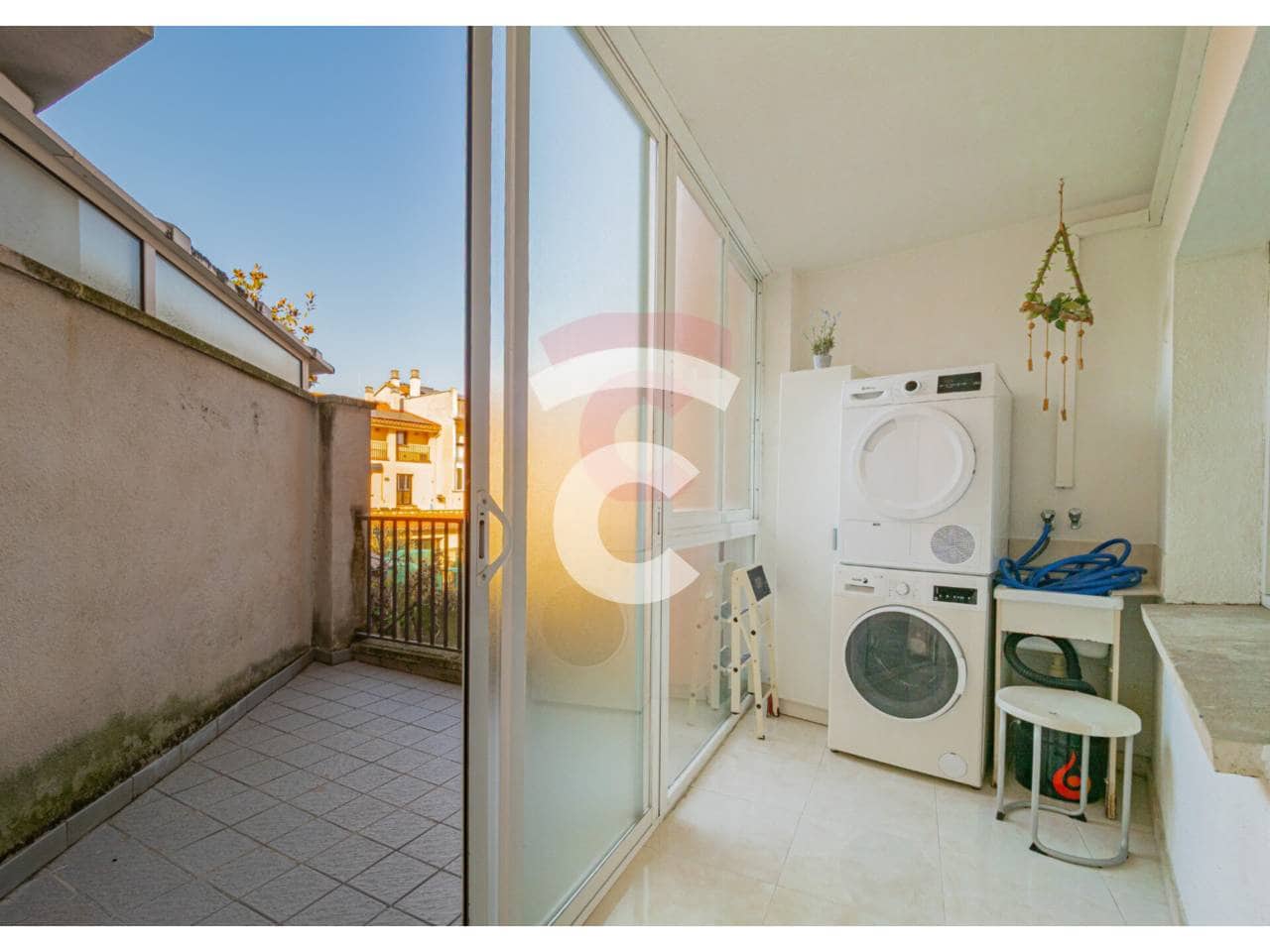 3 bedroom Flat for sale in Manlleu with garage - € 170,000 (Ref: 9448735)