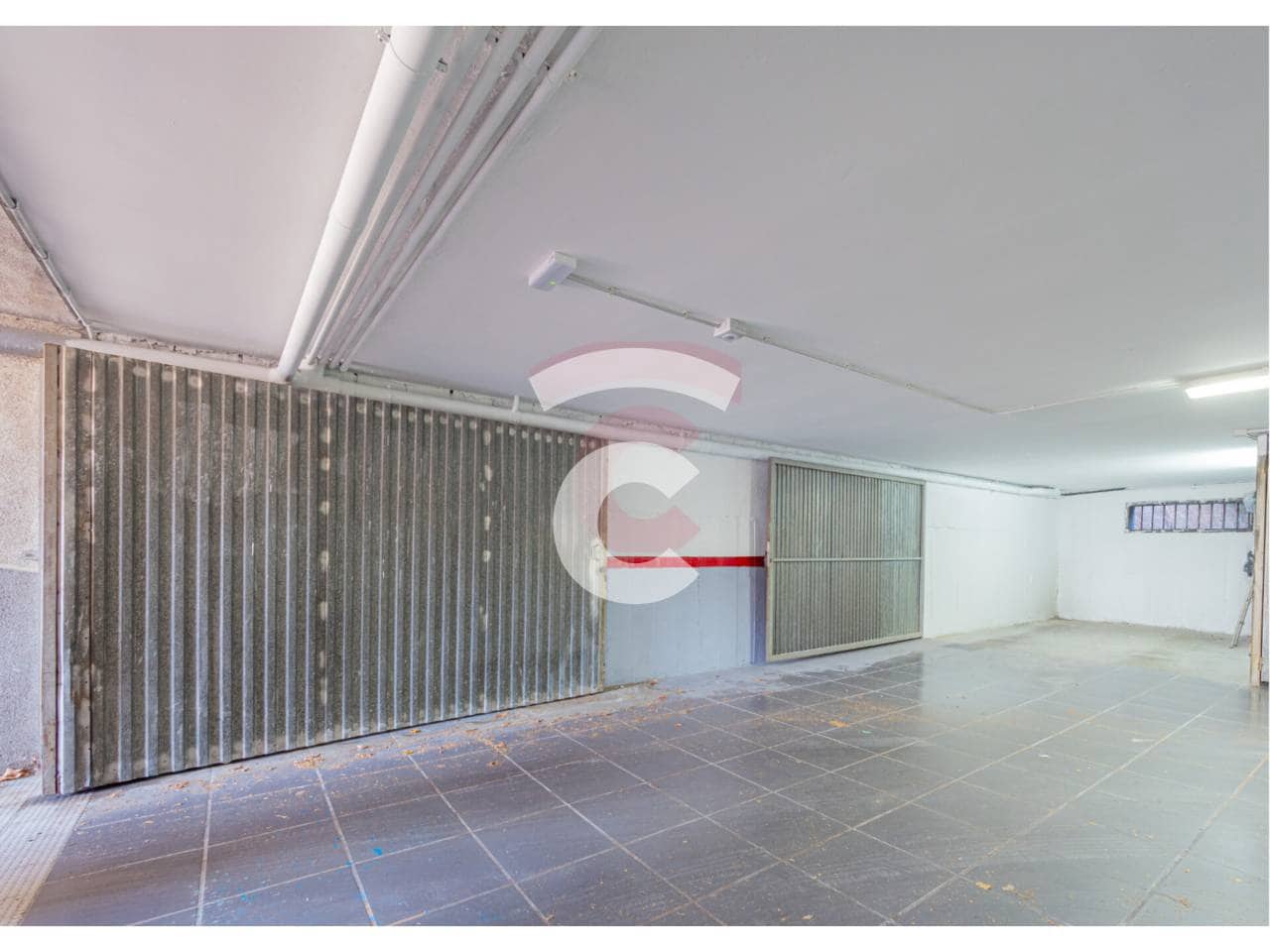 3 bedroom Flat for sale in Manlleu with garage - € 170,000 (Ref: 9448735)