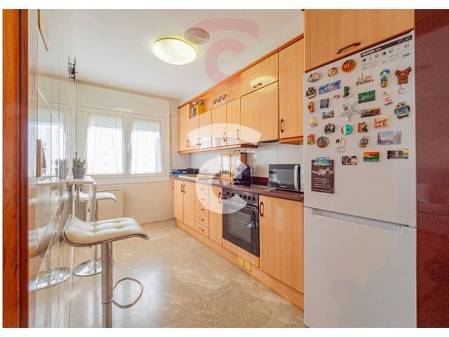 3 sovrum Lägenhet till salu i Manlleu med garage - 170 000 € (Ref: 9448735)