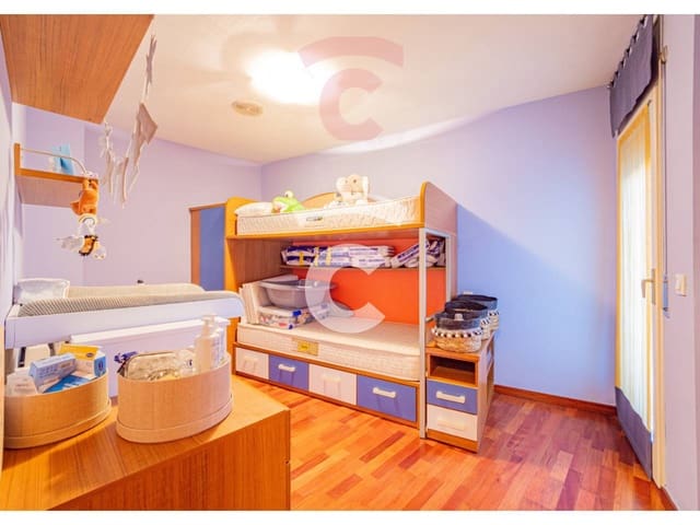 3 sovrum Lägenhet till salu i Manlleu med garage - 170 000 € (Ref: 9448735)