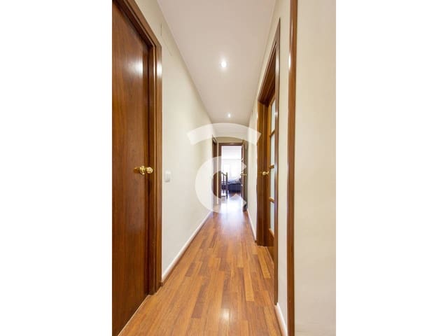 3 soveværelse Lejlighed til leje i Manlleu med garage - € 734 (Ref: 9581412)