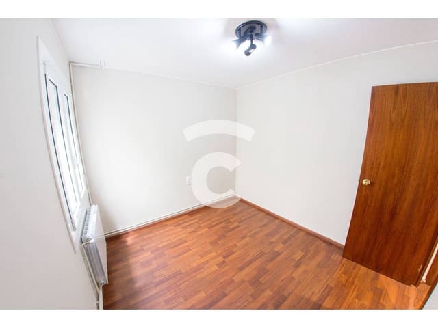 3 soveværelse Lejlighed til leje i Manlleu med garage - € 734 (Ref: 9581412)