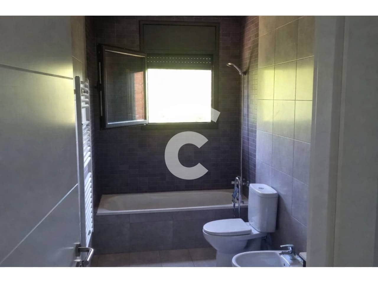 3 quarto Moradia para venda em Viladrau com garagem - 375 000 € (Ref: 9629514)