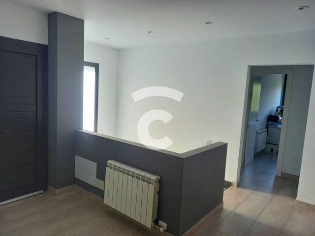 3 quarto Moradia para venda em Viladrau com garagem - 375 000 € (Ref: 9629514)