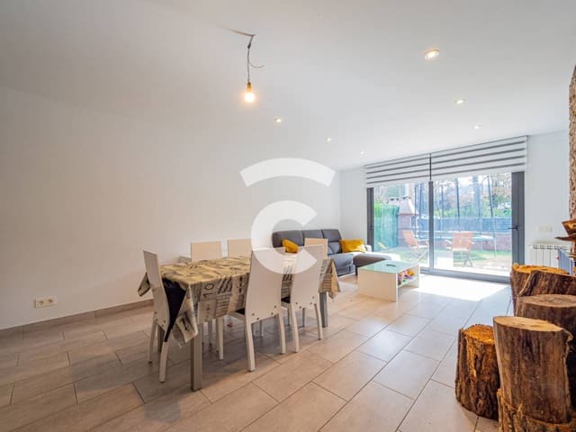 Chalet de 3 habitaciones en Viladrau en venta con garaje - 375.000 € (Ref: 9629514)