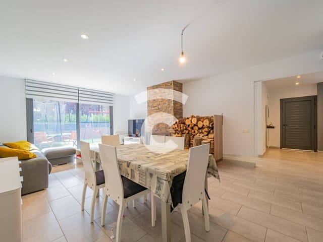 Chalet de 3 habitaciones en Viladrau en venta con garaje - 375.000 € (Ref: 9629514)