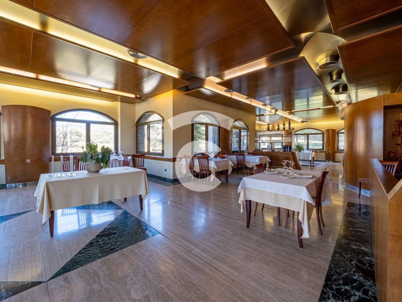 Restaurante/Bar para venda em Oris - 3 000 000 € (Ref: 9665738)