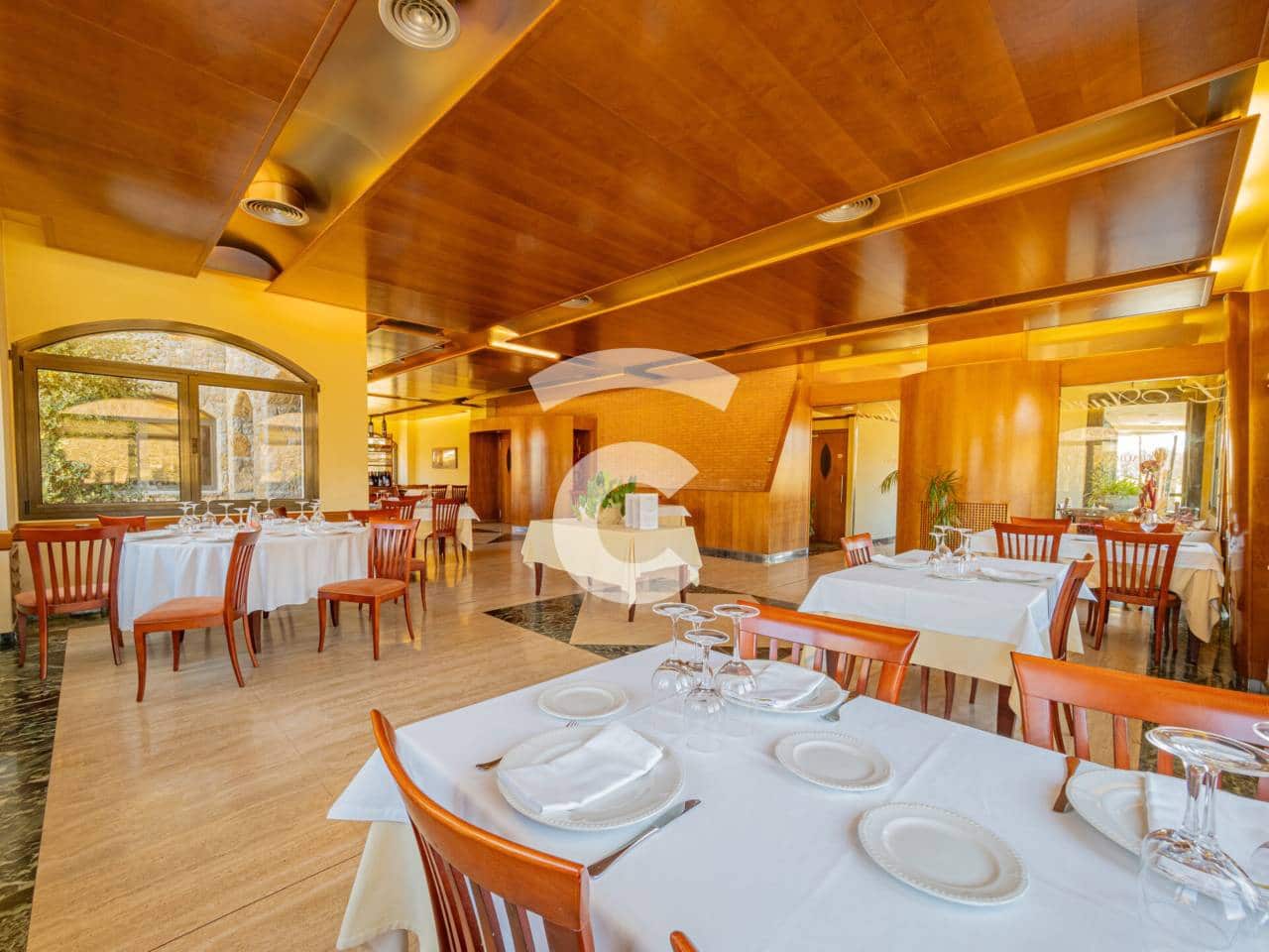 Restaurante/Bar para venda em Oris - 3 000 000 € (Ref: 9665738)