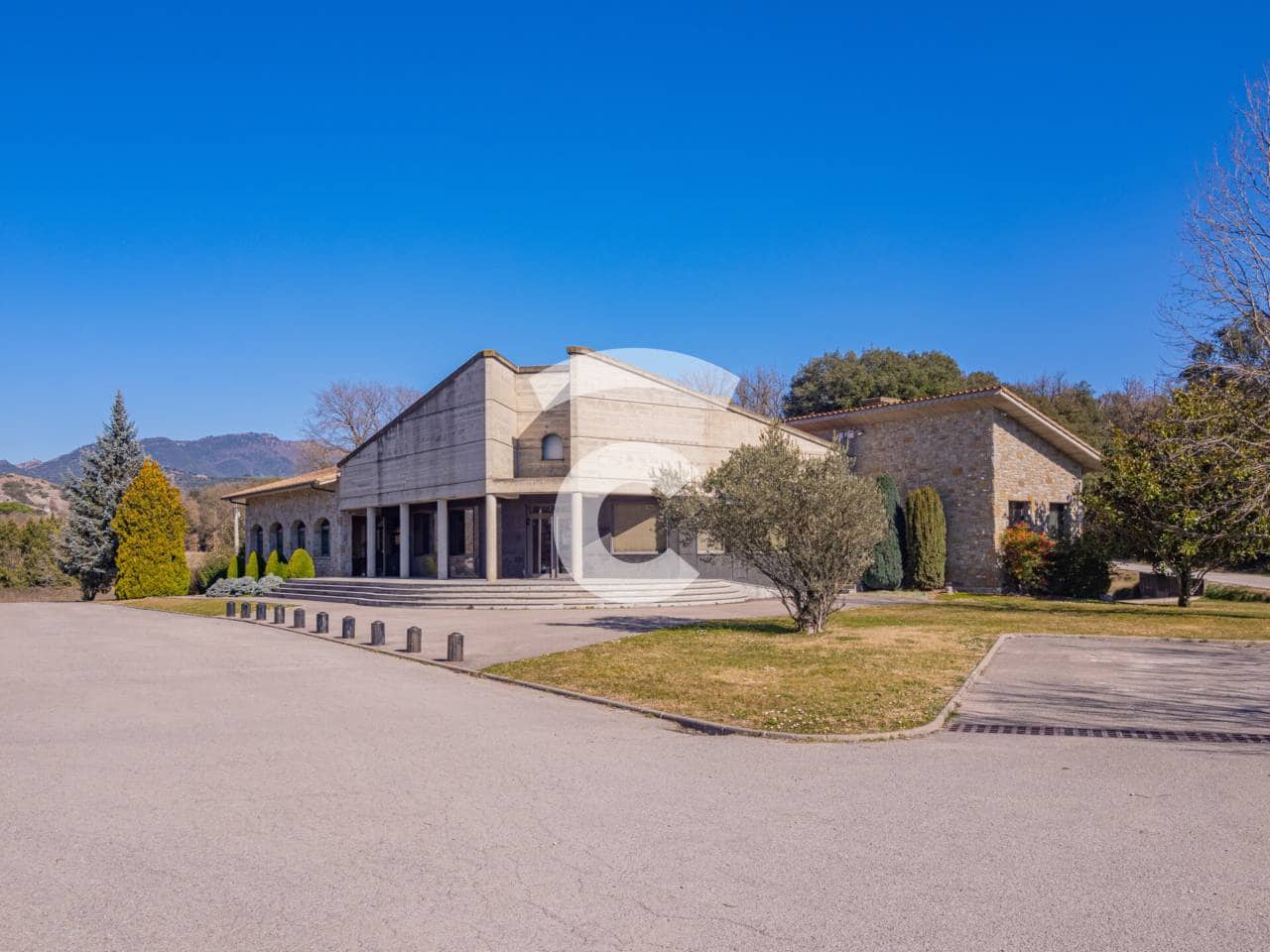 Restaurante/Bar para venda em Oris - 3 000 000 € (Ref: 9665738)