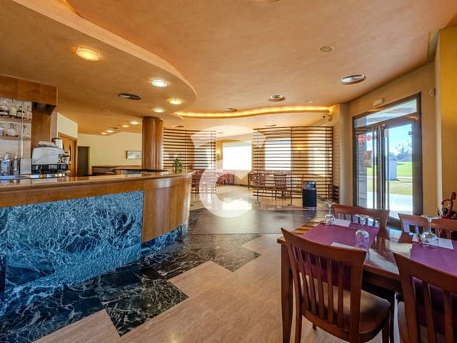 Restaurant/Bar à vendre à Orís - 3 000 000 € (Ref: 9665738)