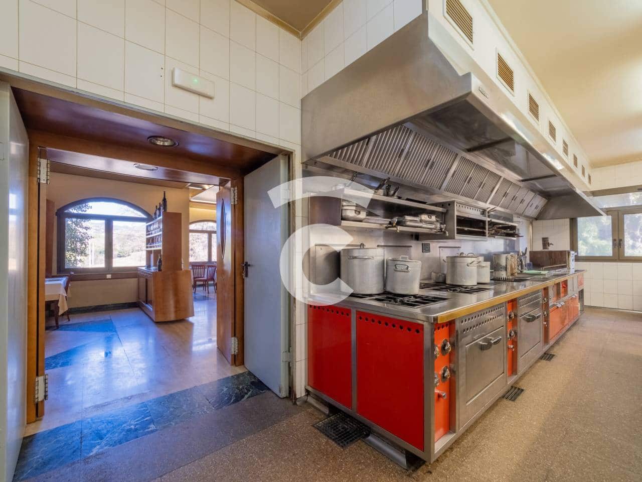 Restaurante/Bar para venda em Oris - 3 000 000 € (Ref: 9665738)