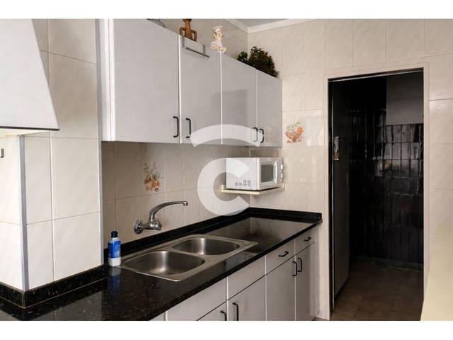 3 bedroom Flat for sale in Torelló with garage - € 145,000 (Ref: 9697918)