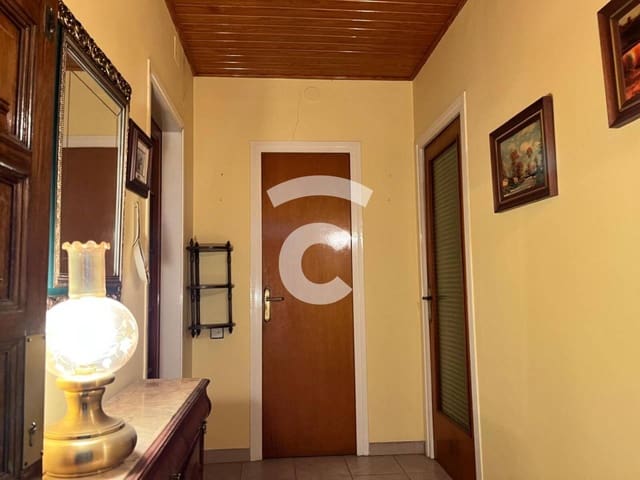3 sypialnia Mieszkanie na sprzedaż w Torelló z garażem - 140 000 € (Ref: 9697918)