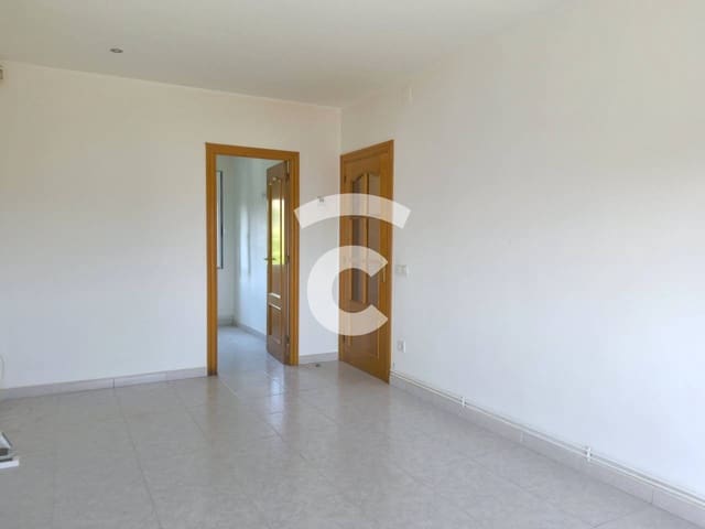 Piso de 4 habitaciones en Torelló en venta - 165.000 € (Ref: 9805921)