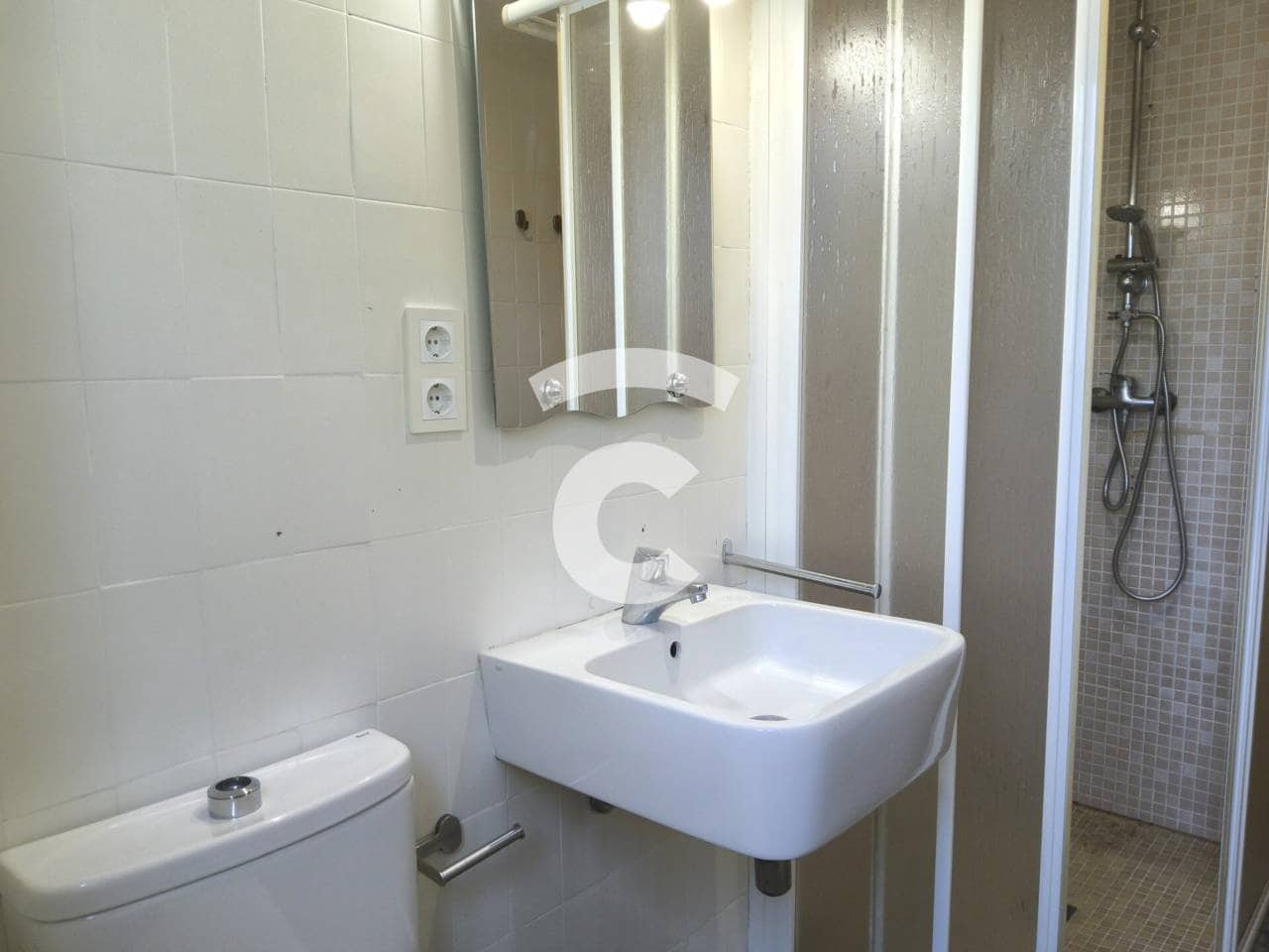 Piso de 4 habitaciones en Torelló en venta - 165.000 € (Ref: 9805921)