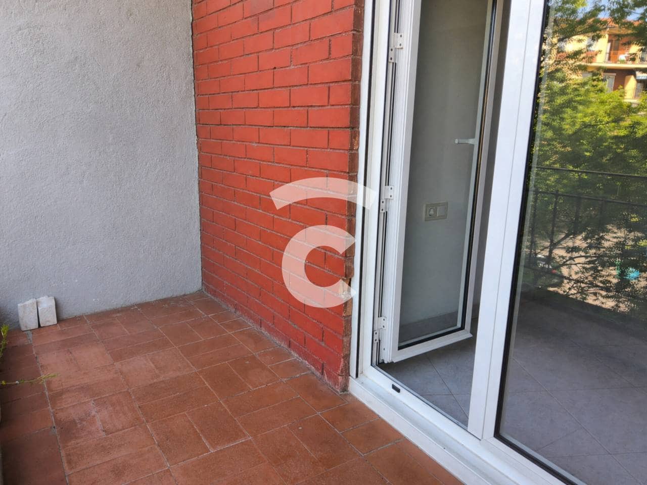 Piso de 4 habitaciones en Torelló en venta - 165.000 € (Ref: 9805921)
