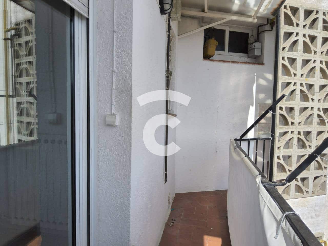 Piso de 4 habitaciones en Torelló en venta - 165.000 € (Ref: 9805921)