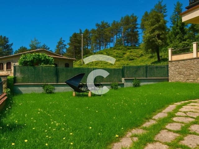 3 bedroom Villa for sale in Sant Agustí de Lluçanès with pool garage - € 310,000 (Ref: 9830507)