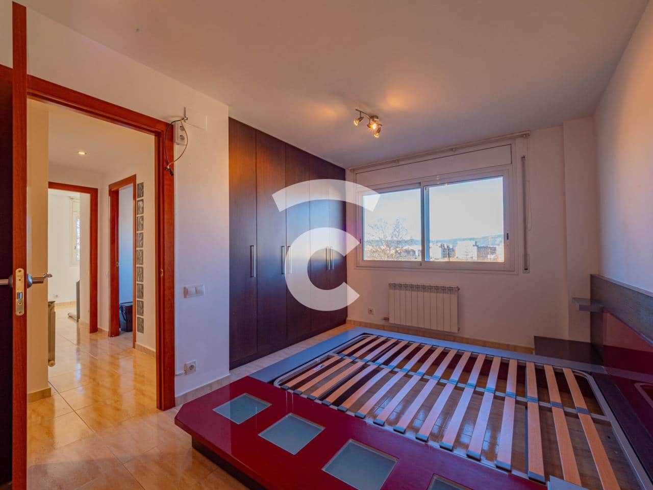 Piso de 3 habitaciones en Vic en venta con garaje - 320.000 € (Ref: 9848918)